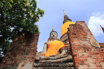 Obraz premium buddha statues at Wat Yai Chai Mongkhon