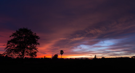 Fototapeta na wymiar Red sky orange sunset sundown. Amazing amazing