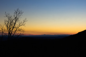 Fototapeta na wymiar Sunset in the valley