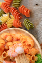 Macaroni with lobster and pasta raw.