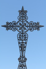 Graveyard cross in cemeterye