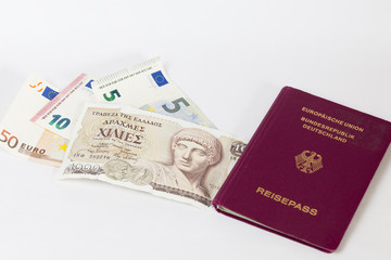 Drachmen, Euros und Reisepass