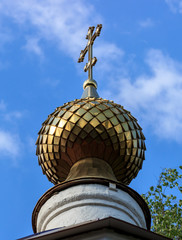 Fototapeta na wymiar Golden dome of the Orthodox Church