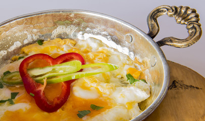 Sahanda Kaşar Peynirli Omlet