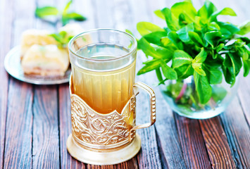 fresh mint tea