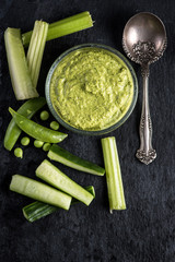 Green peas and mint dip