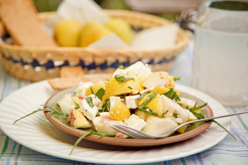 Birnen-Schafskäse-Salat