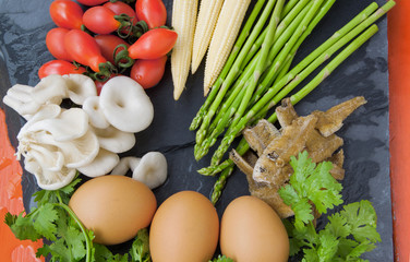  Ingredients for cooking (tomatoe,mushroom,eggs,asparagus)