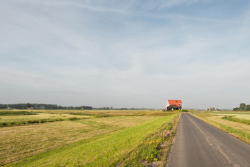 New farmhouse in a refurbed Dutch polder