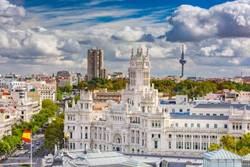 Papier Peint photo Madrid Paysage urbain de Madrid, Espagne avec le Palais de la Communication et la Tour Torrespana.
