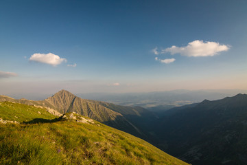 Fototapeta premium Amazing evening on ridge of the summer mountains