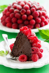 Chocolate raspberry mousse cake "Framboise".