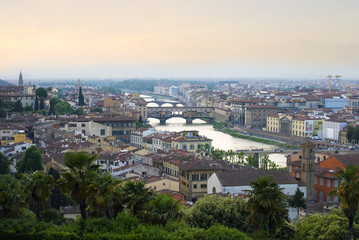 Fototapeta na wymiar View of Florence, bridges and the Arno River