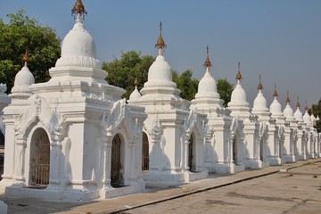 Fototapeta premium World's largest book, Mandalay, Myanmar