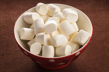 marshmallows in a bowl