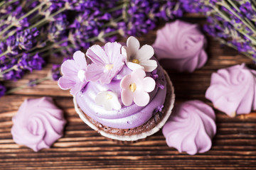 Obraz na płótnie Canvas Lavender cakes