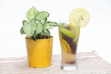 デトックスウォーター