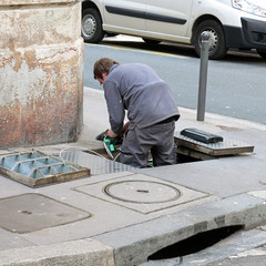 installateur de réseau de télécommunication