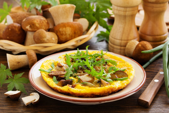 Omelette (frittata) with wild mushrooms.