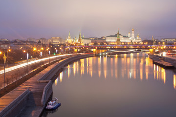 Fototapeta na wymiar View of the Moscow Kremlin and Big Stone Bridge. Russia