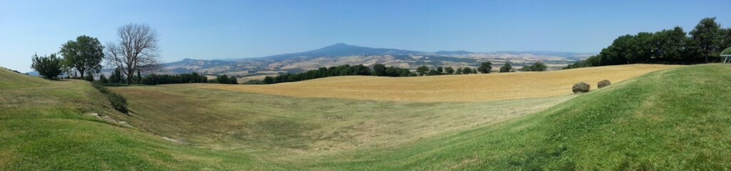 Fototapeta na wymiar Colline Toscana - Val D'Orcia - Panoramica