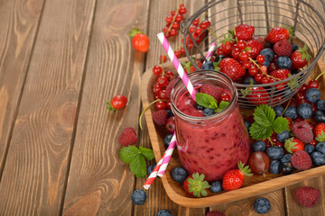 Smoothies with fresh berries