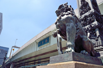 Naklejka premium Lion sculpture of Nihonbashi