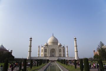 Fototapeta na wymiar Front view of Taj Mahal 