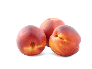 drei frische Nektarinen