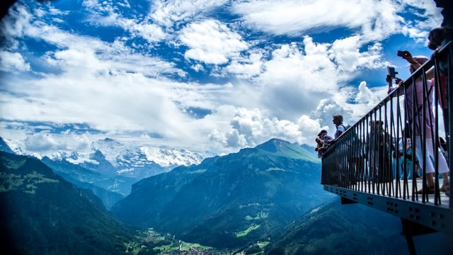 Aussichtsplattform des Harder Kulm in der Schweiz