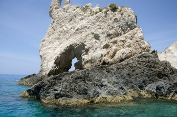 Skały w wodzie. Stones in water, Konik Morski, Zakynthos © anko991
