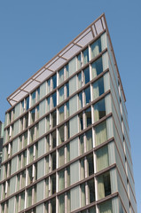 Fototapeta premium ein modernes haus in amsterdam