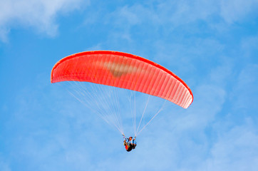 paraplane in the sky