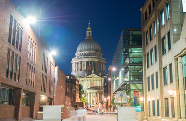 Fototapeta na wymiar Saint Paul Cathedral at night - London, UK