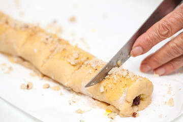 Cortando masa de strudels