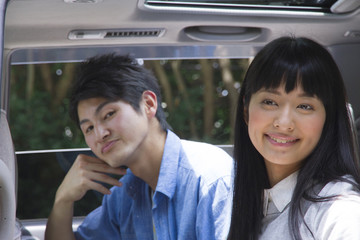 ドライブする学生たち
