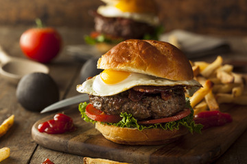 Homemmade Bacon Hamburger with Egg