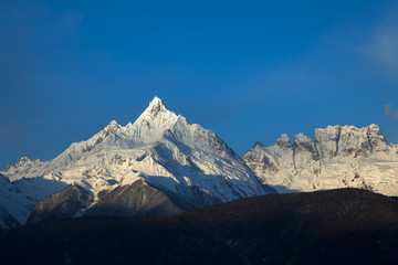 梅里雪山