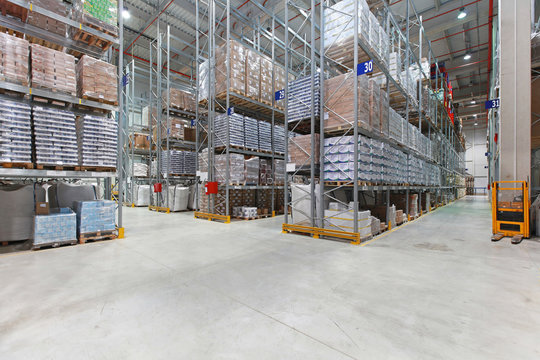 Distribution warehouse