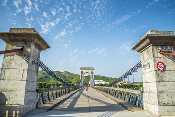 pont suspendu  © Photo Feats