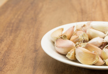 Garlic on wood