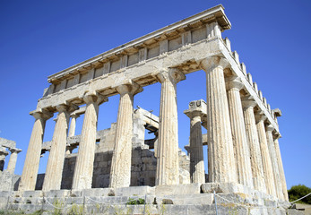 Fototapeta premium temple of Aphaia in Aegina island Greece