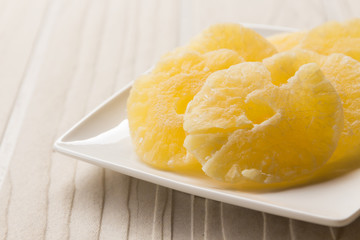 dry pineapple