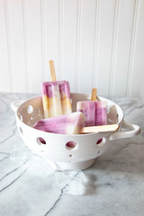 Frozen yogurt popsicles for summer