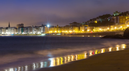  La Concha in night at Donistia