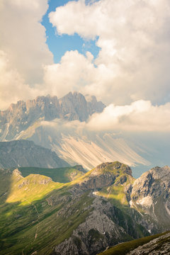 Geislerspitzen mit Wolkenbehang