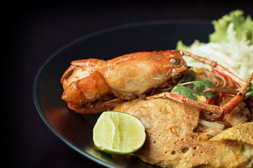 Pad thai, fry noodles with shrimp