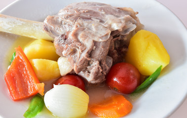 sebzeli et haşlama yemeği