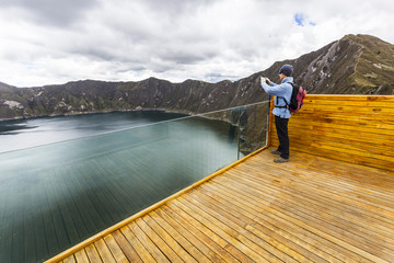 Naklejka premium Quilotoa crater lake, viewpoint, Ecuador