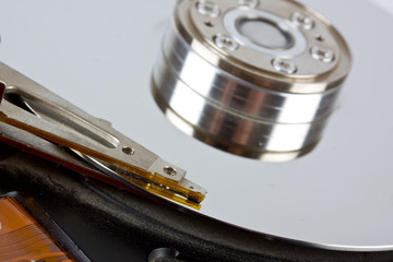 Hard disk drive